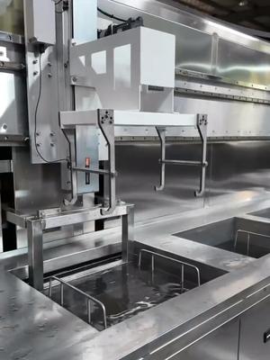 Giá tốt Máy làm sạch vận chuyển tay duy nhất với xoay lên và xuống để làm sạch chính xác trực tuyến