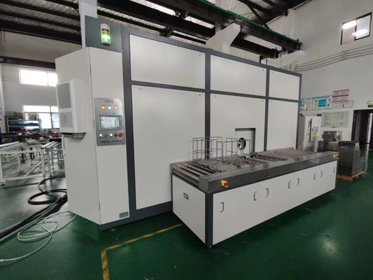 Vacuum-Assisted Hydrocarbon Cleaner Machine Improves Cleaning Blind Spots