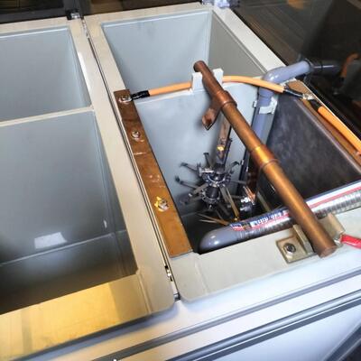 Goede prijs Hoe wordt met het anodiseren van aluminiumlegeringen op kleine schaal omgegaan met geïntegreerde apparatuur? online